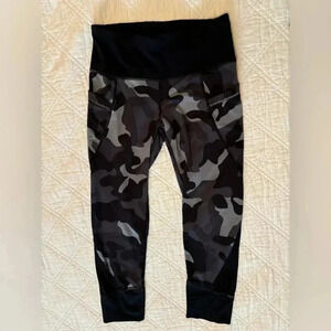 Athleta Pants Womens Small Camo Camouflage Leggings Eclipse Mesh Comfort Casual